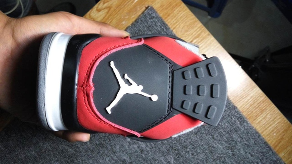 阿迪耐克高仿鞋,阿迪耐克衣服精仿与正品