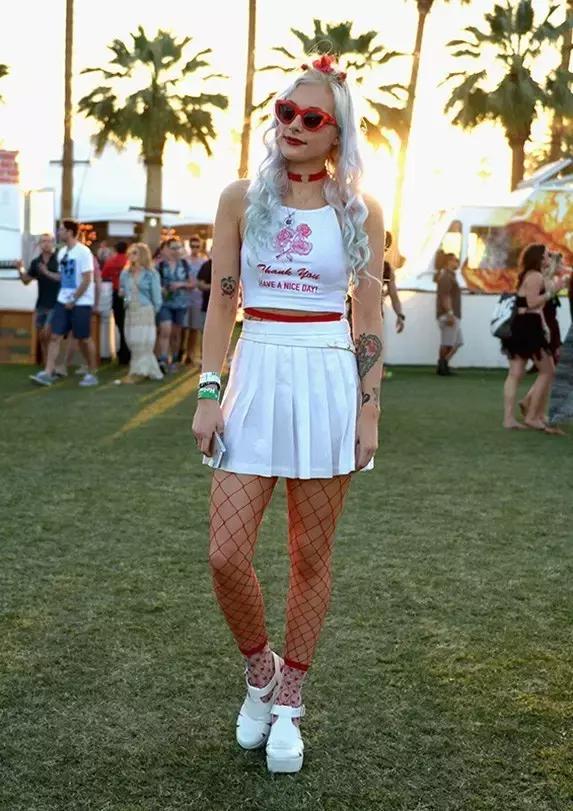 一万五的时髦,花五十块钱就能赶……然而我还是拒绝