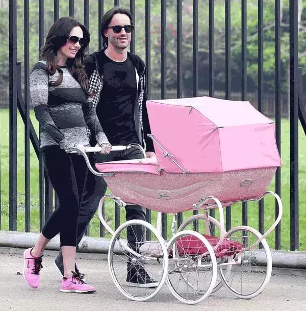 明星宝宝用什么推车,种草奶爸推车