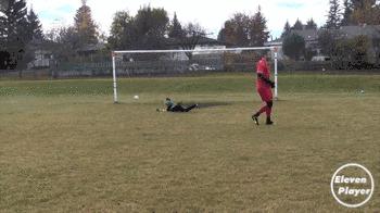 足球意识教学后卫,足球如何掌握控球意识