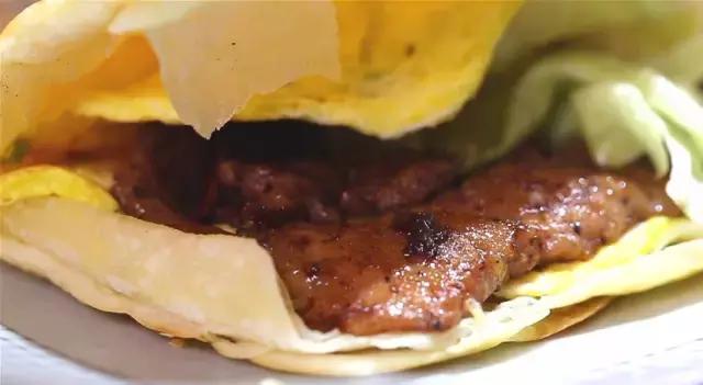 当过LV旁边的网红店总厨，这个做了30年油条的老头还不服老！