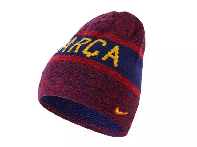 下雪天踢球怎么带装备,下雪天踢球穿什么鞋