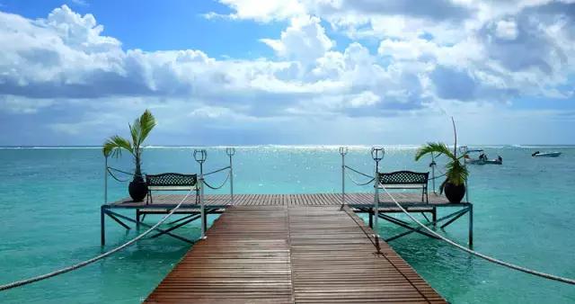 他深耕旅*行游**业十余年，看他如何玩转数百亿旅游尾单市场