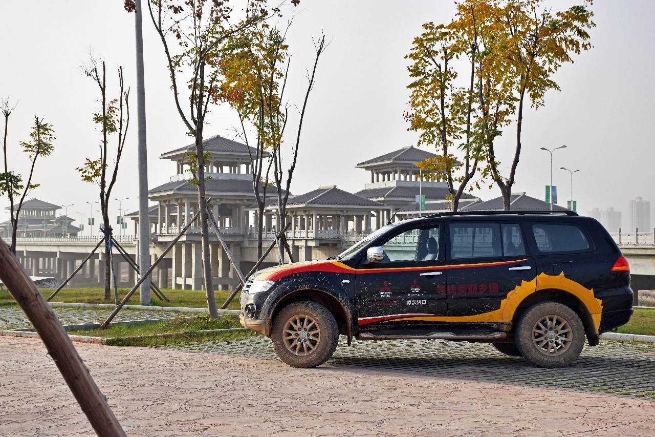 三菱帕杰罗劲畅at35特别版,沉浸式体验帕杰罗劲畅尊贵