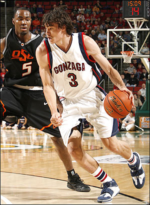 nba球鞋进化,nba球队版精英球袜