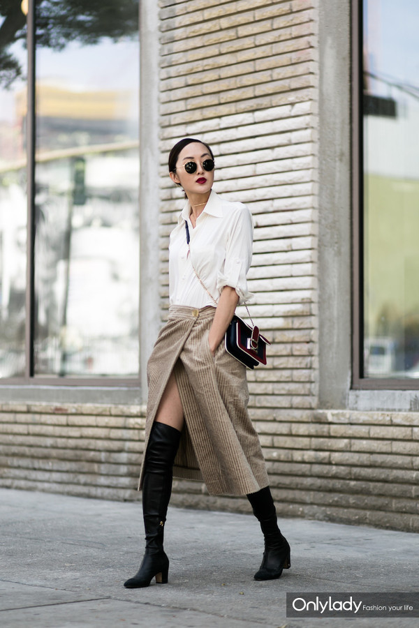 2020年流行色太蓝了附配色表,时尚配色什么颜色好看