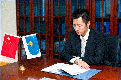 “带球过人”力拔头筹记北斗鼎铭律师事务所高级合伙人李鸿鹏律师