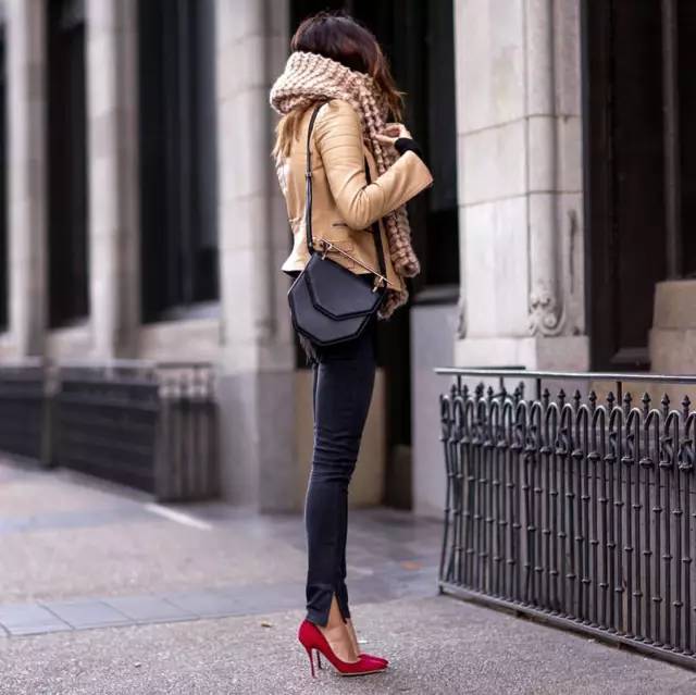 千年蜈蚣EricaHoida都爱的鞋子，竟然是它们……