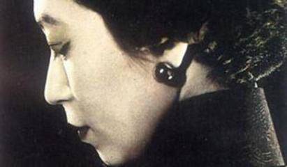 为什么女生喜欢囤积化妆品,女生为什么就喜欢囤化妆品