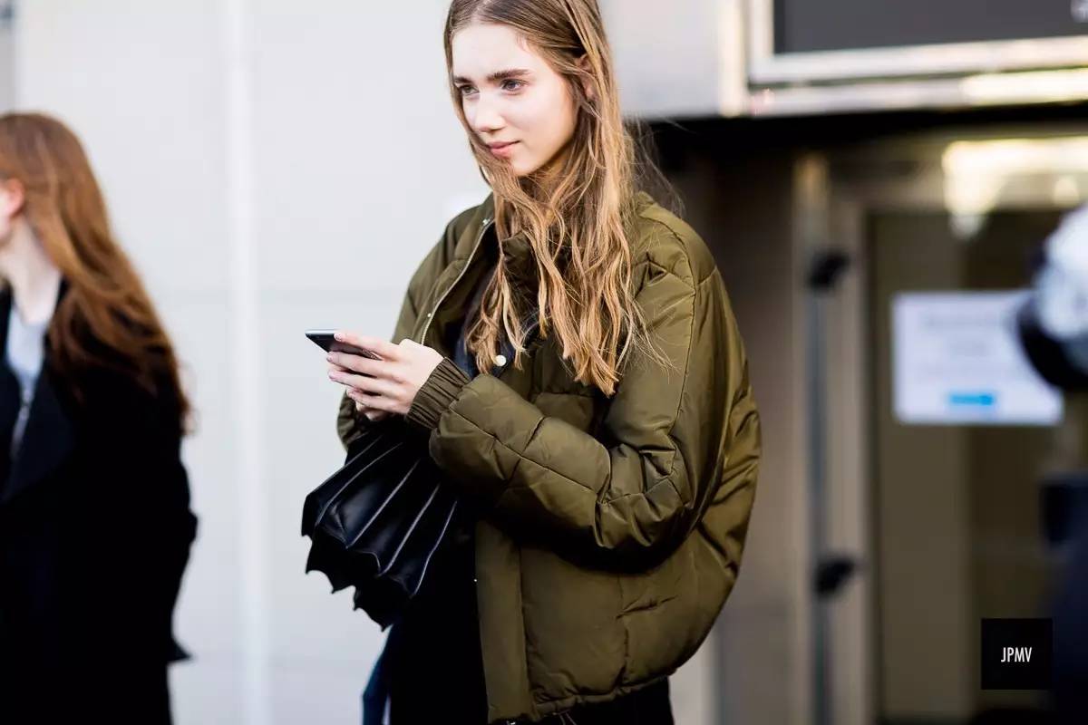 小个子冬季羽绒服怎么挑选,时髦的羽绒服推荐