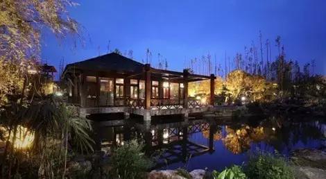 去哪儿泡温泉才是你的最爱,天冷来这里泡温泉最幸福