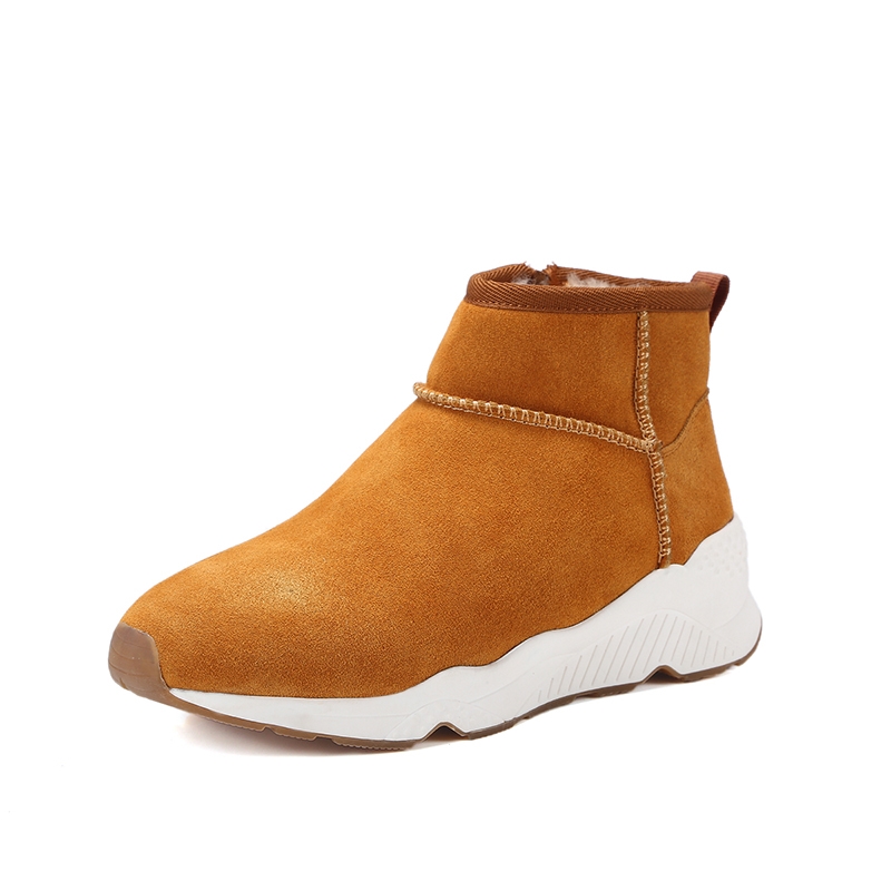 洋气雪地靴女显脚小,年轻人穿的雪地靴好看时尚