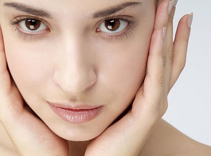 去黑头是按摩哪个穴位,中医去黑头揉的穴位