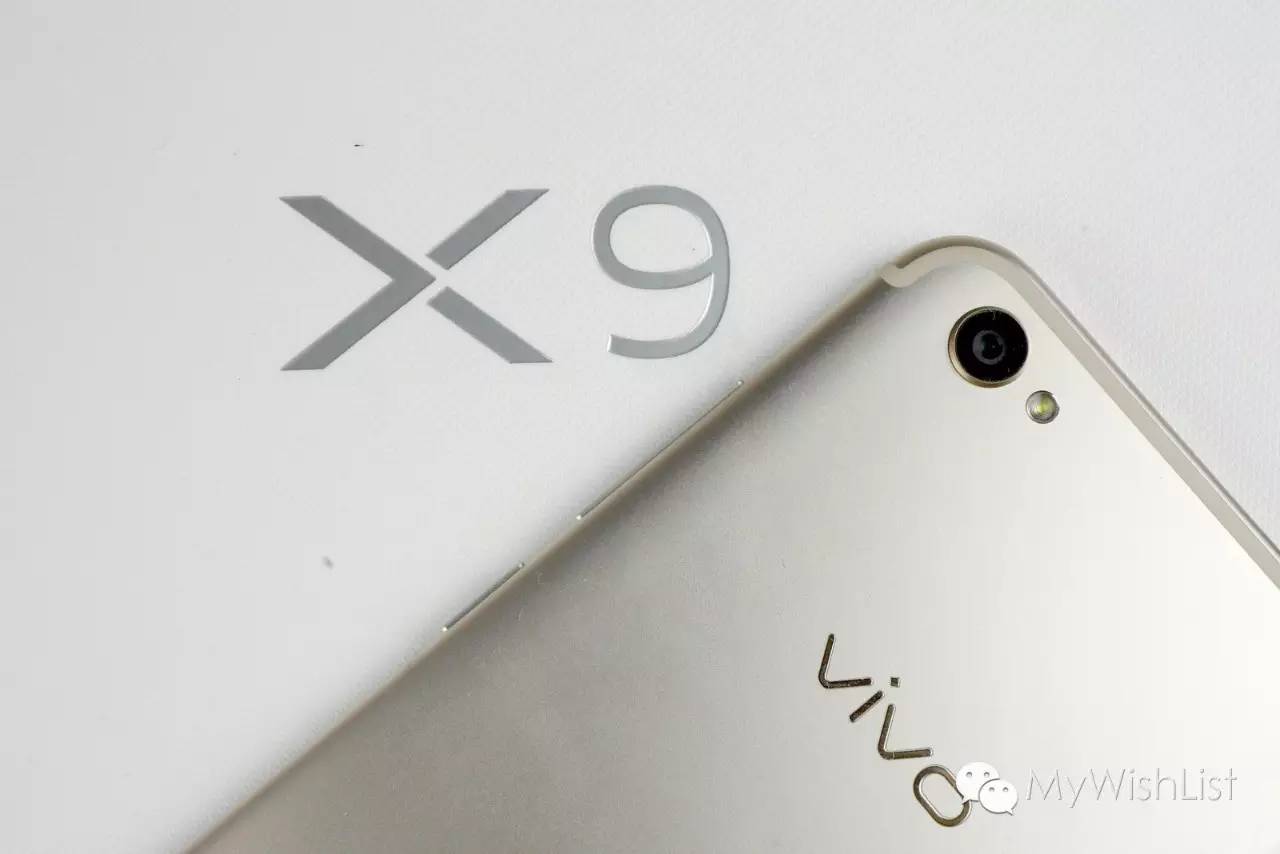 vivox系列有极夜柔光灯,vivox71600万柔光双摄