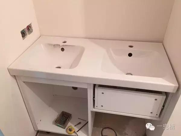 带浴缸三分离卫生间装修效果图,家装优秀案例布置