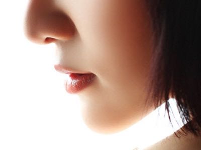 玫瑰痤疮酒渣鼻刚开始什么样子,酒渣鼻属于痤疮吗