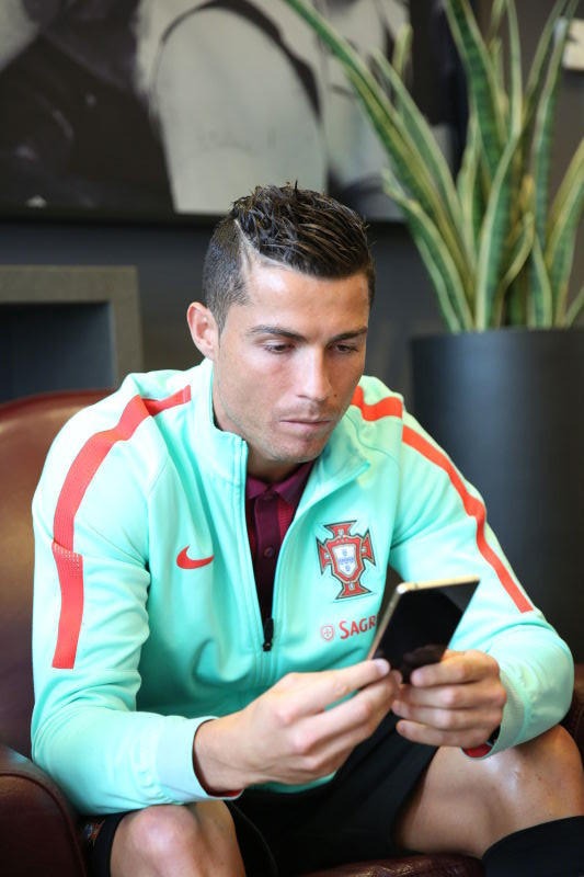 华为努比亚,努比亚z30pro和努比亚z30ultra