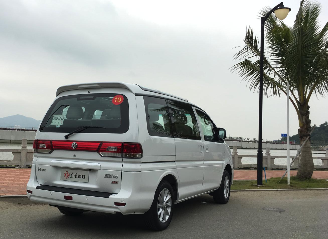 乘坐舒服的7座suv,带天窗七座家用mpv