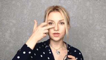 女子花4万块整容把嘴都整歪了,美国女子花76万整容