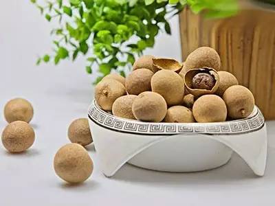 冬季手脚粗糙干裂的原因,冬天手脚裂口用什么药膏