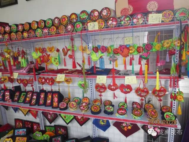 脱贫攻坚战上的巾帼担当,脱贫路上展现巾帼风采