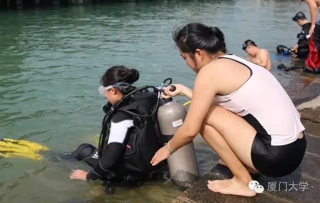 休闲体育潜水课,体育课创新课堂