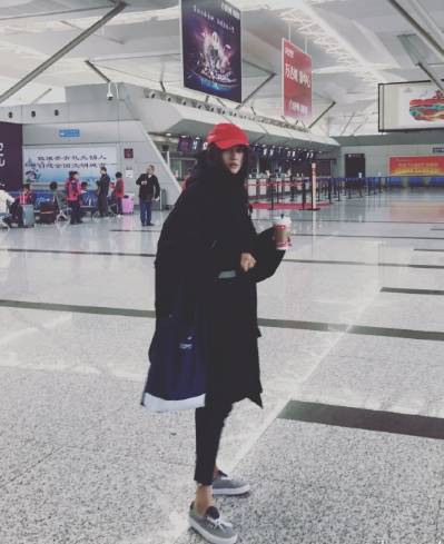 冬天女明星穿那么少怎么不感冒,天气冷怎么穿才暖和呢女生