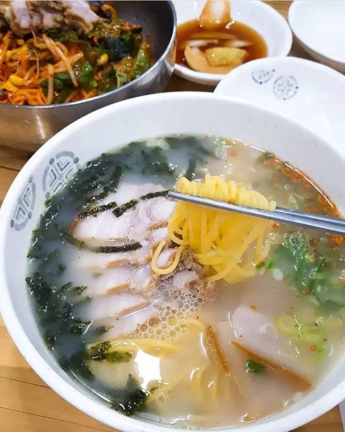 济州岛特色美食视频,济州岛新罗免税店附近美食