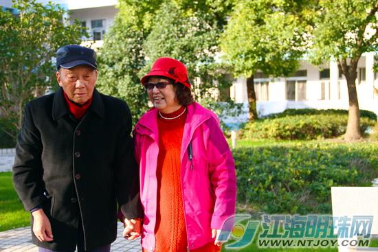 惟愿深情共白头岁月可回首南通市三院为金婚夫妇病房庆祝结婚纪念日