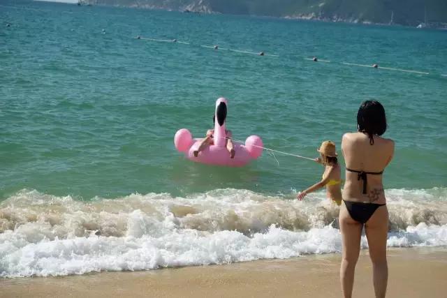 杨幂刘恺威最新一期从酒店出来,杨幂刘恺威法国巴黎定情之作