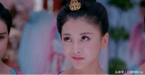 女士冬季穿搭显高显瘦,长外套这样穿显高显瘦