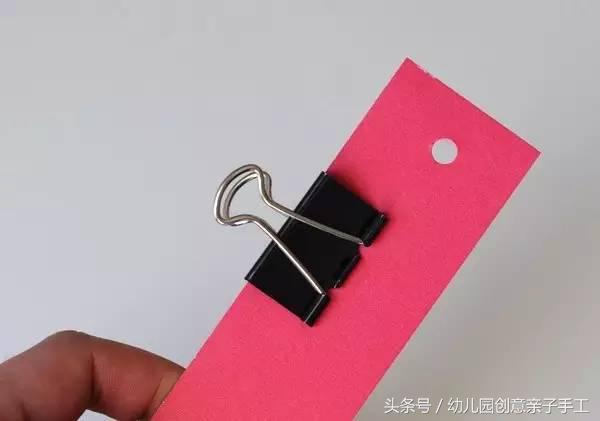 幼儿园元旦手工兔子灯笼制作,卡纸元旦灯笼手工制作幼儿园