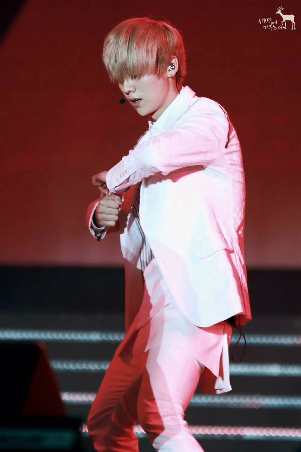 鹿晗60张照片,鹿晗跳舞时的图片