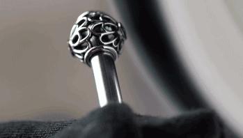 新婚夫妻卖黄金事件,新婚夫妻花8万元