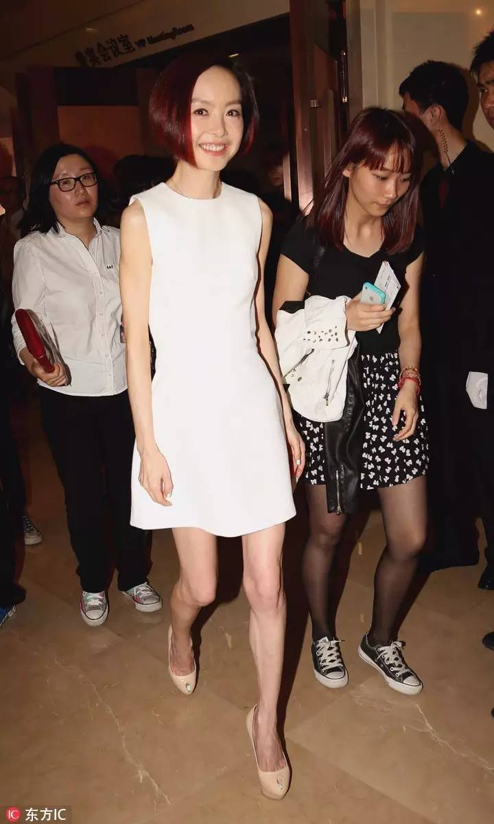 鲁豫换发型后照片,郭碧婷鲁豫同款短发