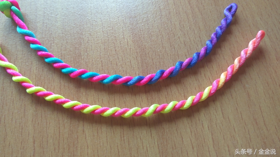 多股低辫子怎么扎简单好看,10至12岁霸气编辫子教程