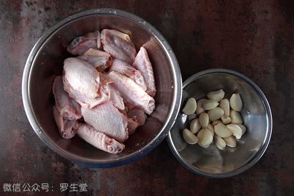 蒜香鸡翅酥脆的关键,蒜香鸡翅中怎么炸又香又脆