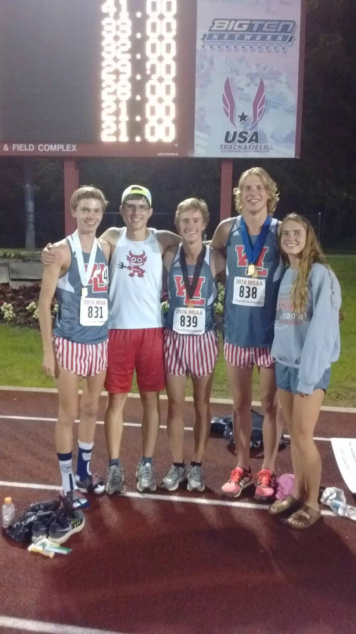 他肥胖被同学嘲笑和欺凌，通过跑步完成逆袭，5公里跑15分钟