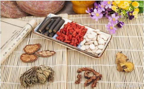 女性气血虚喝什么茶好,女性气血不足喝什么药