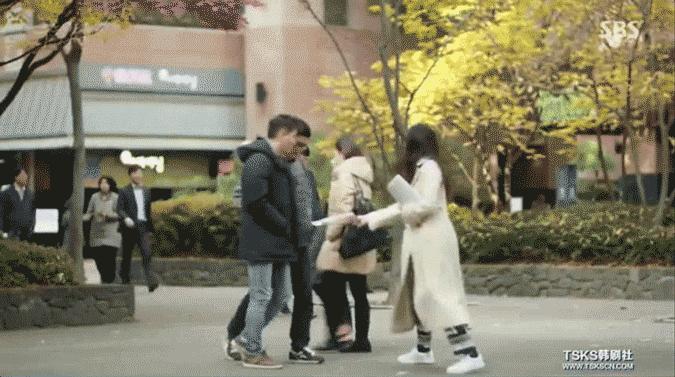 一千块一件卫衣,一千价格的卫衣