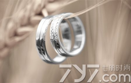 恋爱纪念日礼物,恋爱100天纪念日礼物