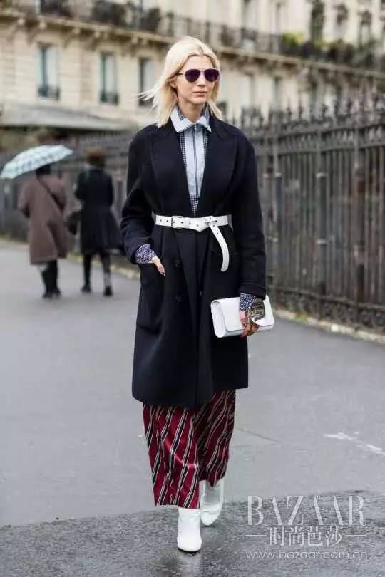 同款裙子腰带显瘦技巧,衣服腰带时尚款怎么穿显瘦