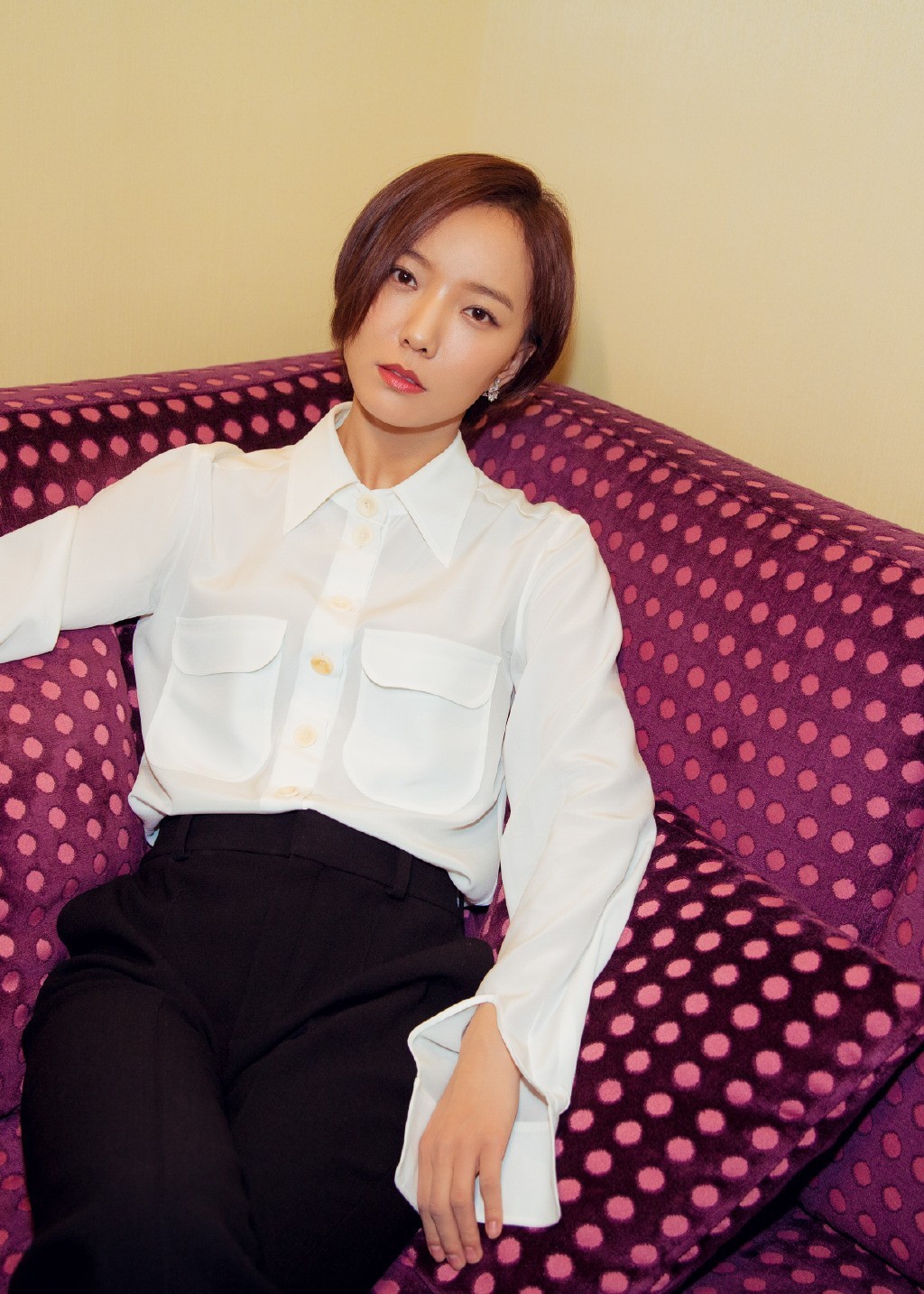 发际线太高怎么办不敢跑步,发际线太高怎样改善杨幂发型