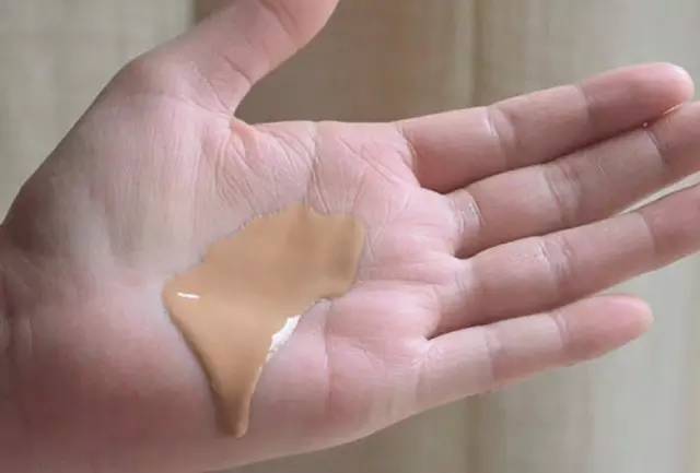 干皮秋冬最好用的24小时粉底液,怎么选择一款适合混干皮的粉底液