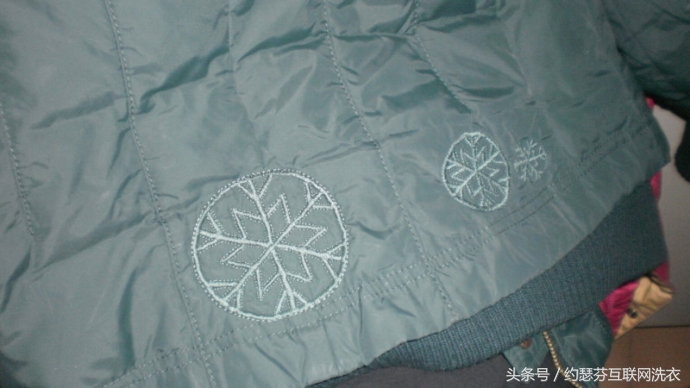 羽绒服破了个洞怎么补不留痕迹,羽绒服破了怎么补不会跑毛