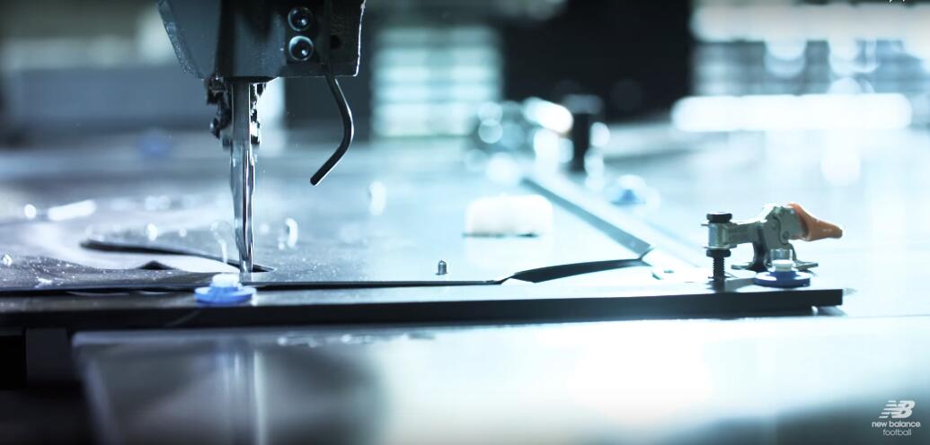 一双球鞋制作全过程,定制球鞋生产全过程