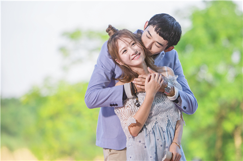 付辛博颖儿婚礼晚宴唱歌,付辛博颖儿一家四口同框