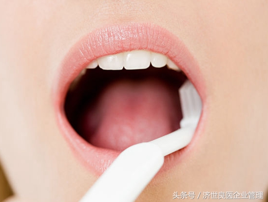 口臭是不刷牙导致的吗,口臭但不是因为牙齿的原因怎么办