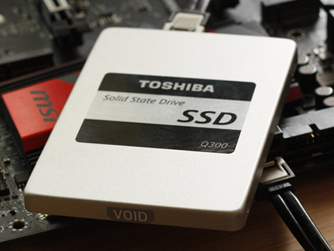 固态硬盘价格悬殊太大,便宜的固态硬盘和贵的区别