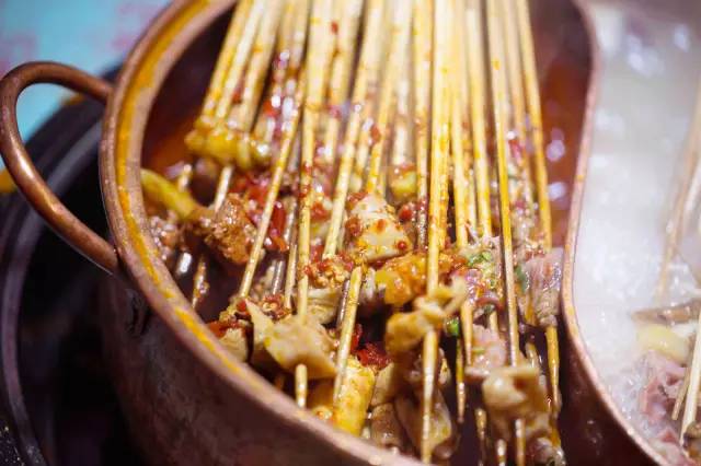 铁板鸭肠10元40串串,鸭肠1块钱